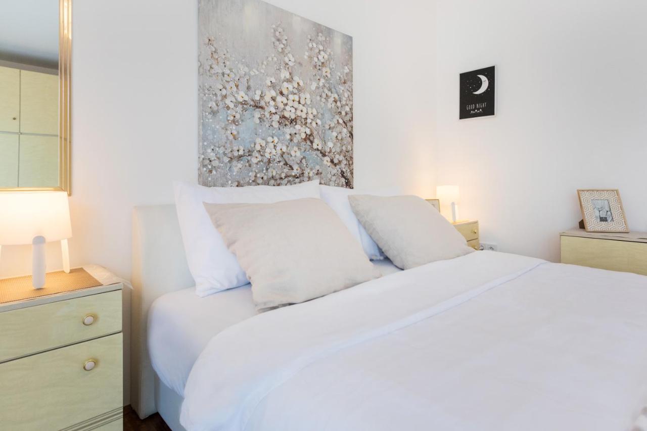 Apartment Spacious 2bdr - Free Parking *